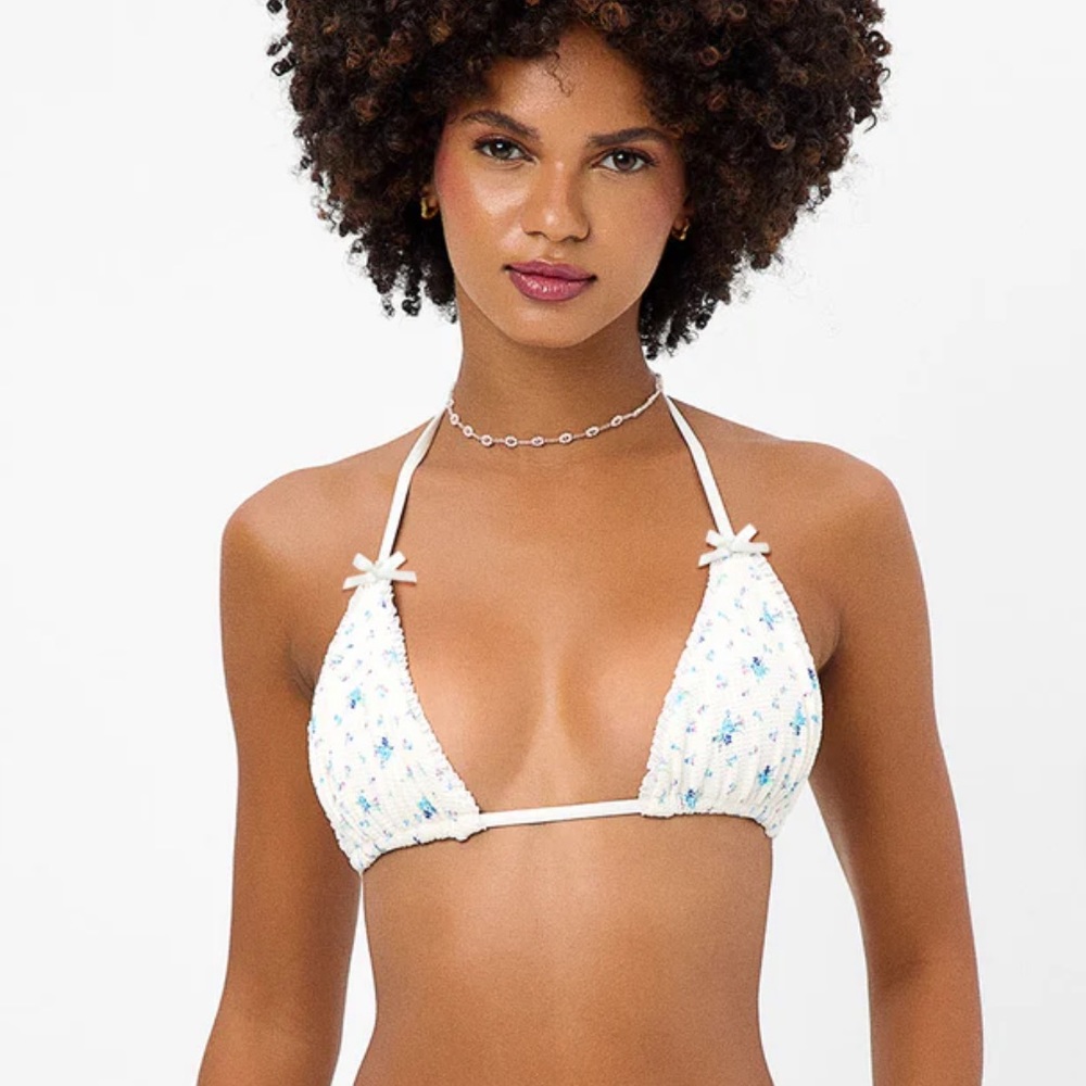 🤍Frankie’s Bikinis Tia Waffle Triangle Bikini Top🤍